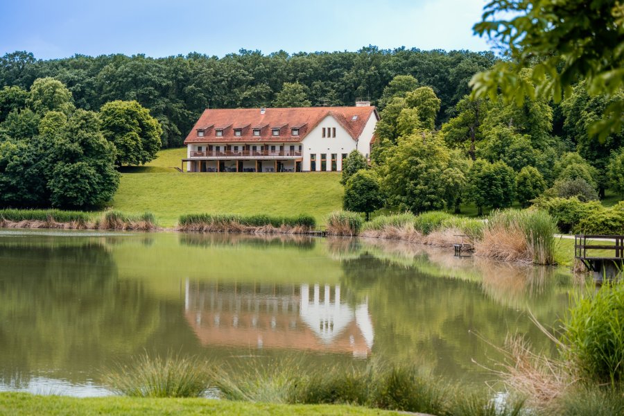 Gyarmatpusztai Vadászház és Tó